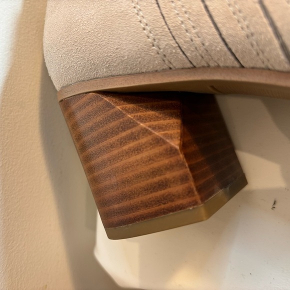 FRANCO SARTO Sz 9 Takoma Booties Low Top Pointy Toes Western Styling Boots - Picture 6 of 11